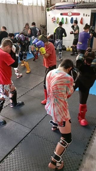 Clase de kickboxing en Weichan